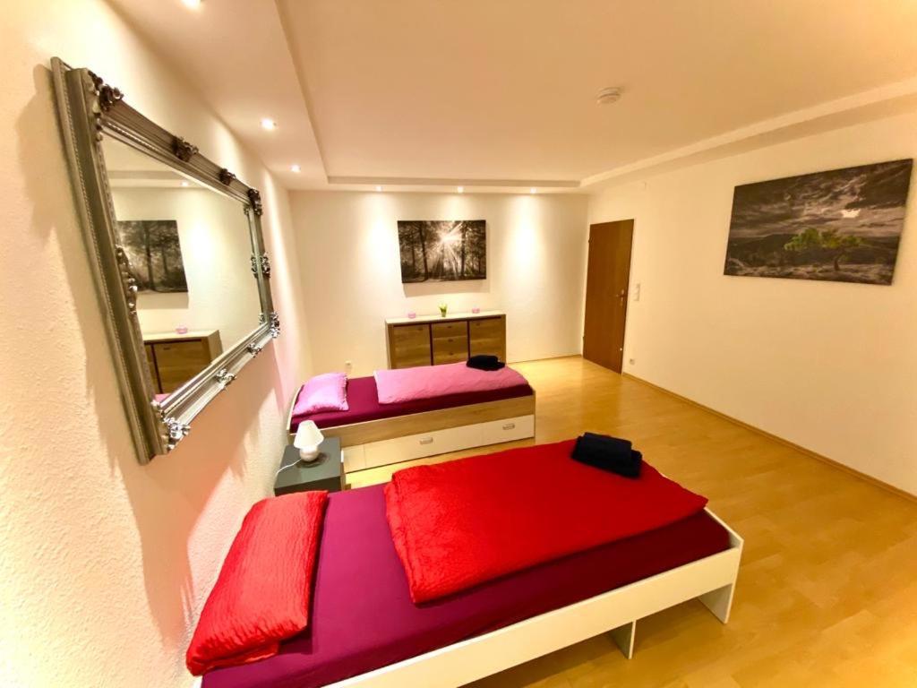 Beautiful Suites In The Center Of ギュータースロー エクステリア 写真