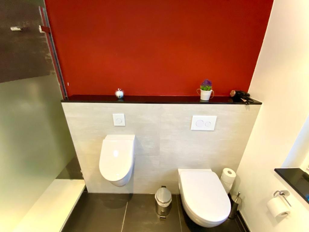 Beautiful Suites In The Center Of ギュータースロー エクステリア 写真