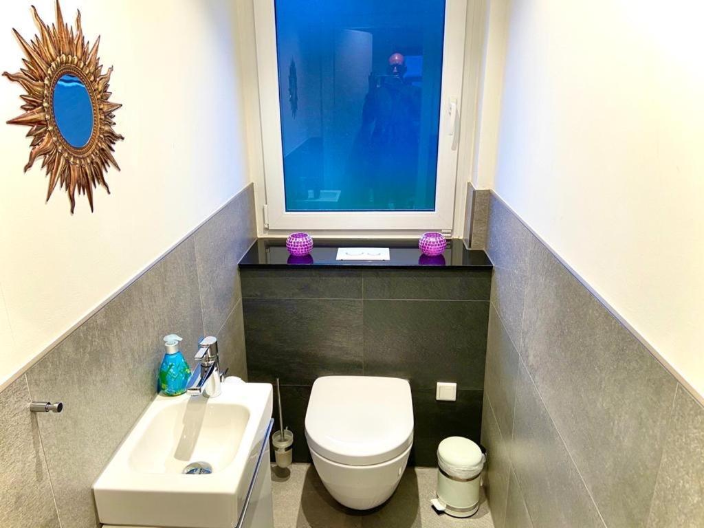 Beautiful Suites In The Center Of ギュータースロー エクステリア 写真