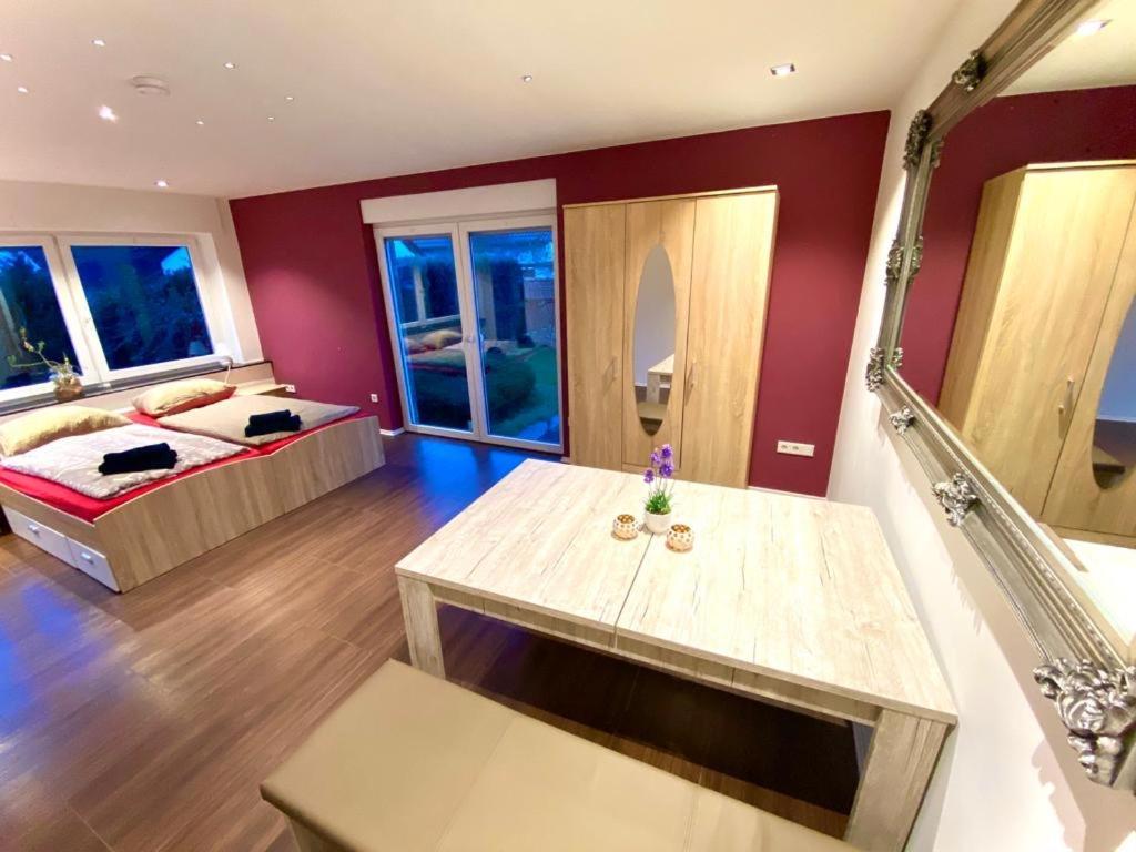 Beautiful Suites In The Center Of ギュータースロー エクステリア 写真